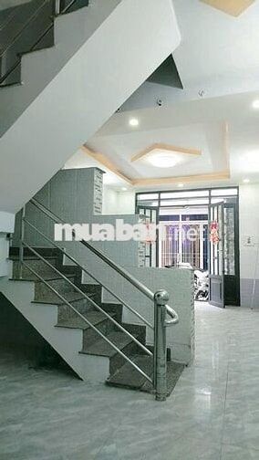 Chủ muốn bán căn nhà 1 trệt 1 lầu gần bến xe Q8-Bình Hưng. 32m2/1ty80