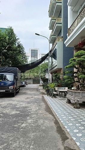 Bán đất 50m2 phân lô vỉa hè Hoàng Công- Kiến Hưng chỉ 11,5 tỷ