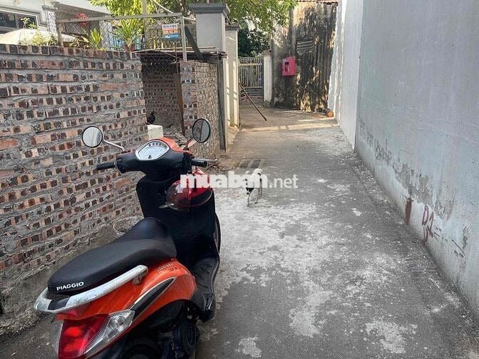 BÁN ĐẤT TỔ 8 ĐỒNG MAI – HÀ ĐÔNG 	•	Diện tích: 100m² vuông vắn 	•	Mặt t