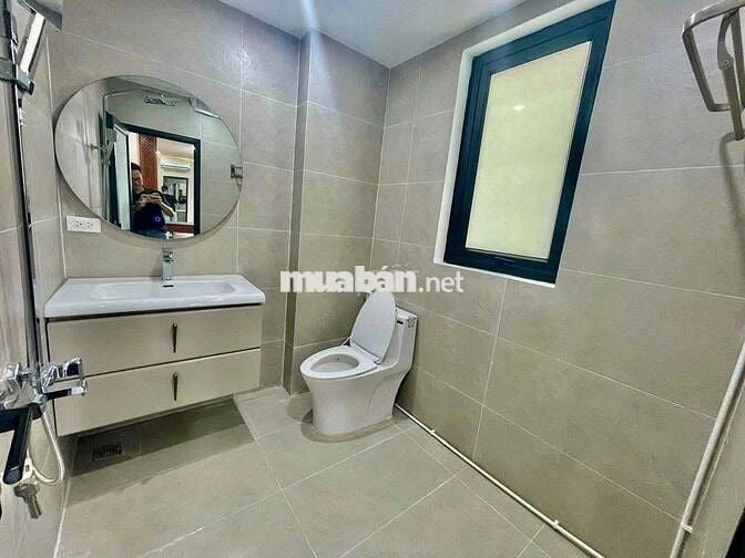 BÁN NHÀ 5 TẦNG Ở TRUNG TÂM QUẬN THANH XUÂN,GIÁ QUÁ HỢP LÝ.***