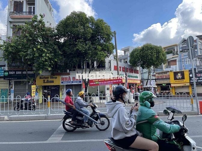Cho Thuê Mặt Bằng Phía Trước Bán Đồ Ăn Sáng Ca Phê Mang Di