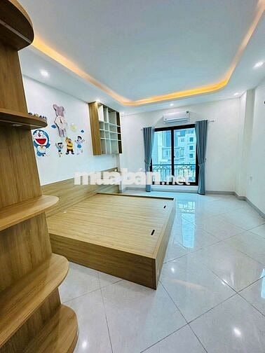 BÁN NHÀ 5 TẦNG Ở TRUNG TÂM QUẬN THANH XUÂN,GIÁ QUÁ HỢP LÝ.***