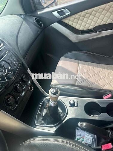 Mazda BT 50 2015 2.2L 4x4 MT - 320000 km