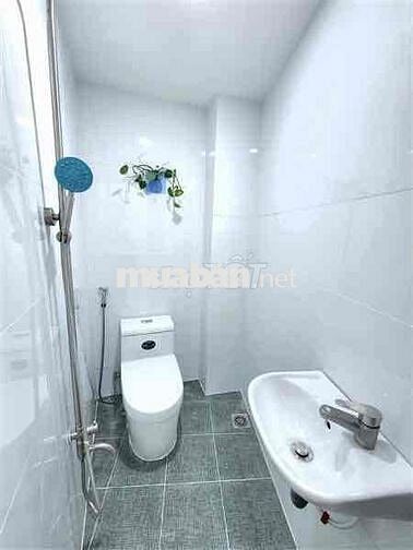 Bán nhà Quanng Trung, 40m2, 2 Tầng, 2PN, hẻm ÔTÔ nhựa 4m, nhà mới, TL