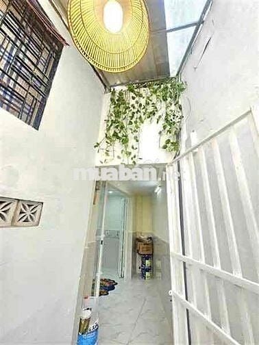 Bán nhà Quanng Trung, 40m2, 2 Tầng, 2PN, hẻm ÔTÔ nhựa 4m, nhà mới, TL