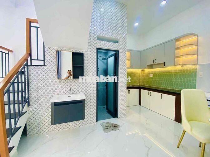 XE HƠI QUAY ĐẦU THOẢI MÁI NGAY NGUYỄN OANH GÒ VẤP