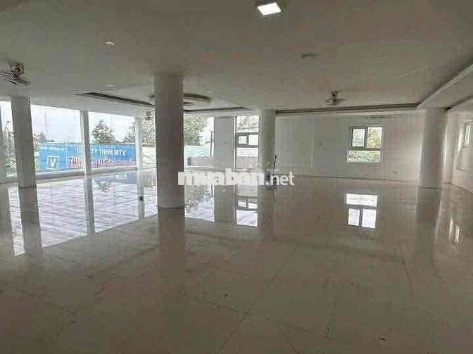 TOÀ NHÀ MẶT TIỀN MỸ PHƯỚC TÂN VẠN THỦ DẦU BÌNH DƯƠNG ( CÓ THANG MÁY) _