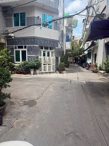 NG Ngọc Lộc thông qua Hẻm 666 3/2 , 5Tầng,3PN,Gần Tr Học,Chợ,Chung Cư 