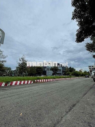 ❌❌Siêu phẩm 2168m2 thổ cư 3 MẶT TIỀN đường số 22 Green City P6 Tân An
