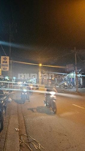 Nhà 4 tầng mặt tiền đường Gò Ô môi Quận 7. 9*24 chỉ hơn  21 tỷ.