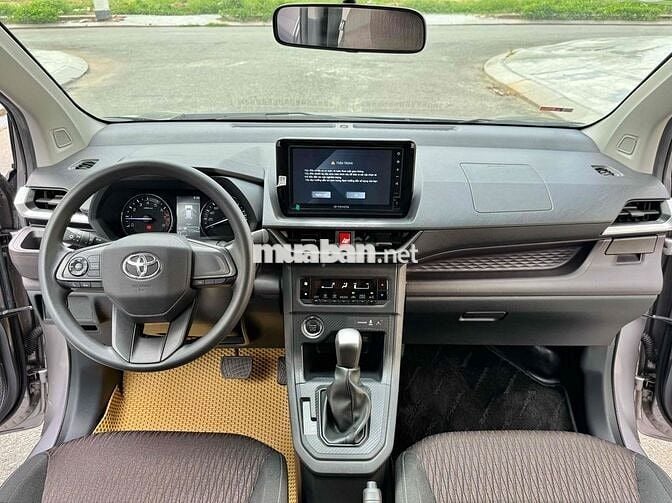 Toyota Avanza Premio 1.5AT 2023 sơn zin nguyên xe
