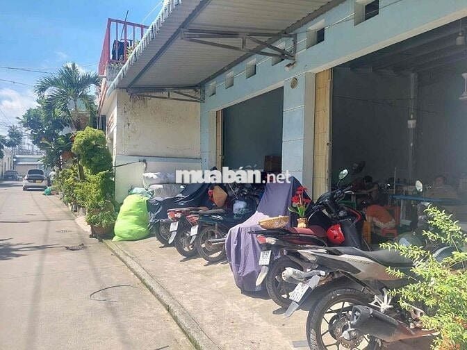 Bán nhà xưởng An Phú, Thuận An 10x27,6 giá 3.25 tỷ, rẻ nhất khu vực!