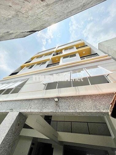 Cho thuê căn hộ Studio ban công rộng rãi tại Quận 4 – Nội thất đầy đủ