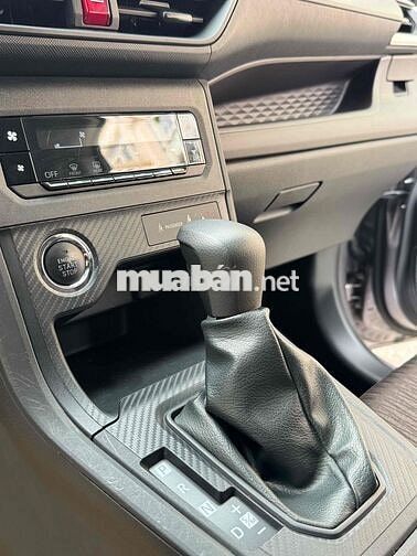Toyota Avanza Premio 1.5AT 2023 sơn zin nguyên xe