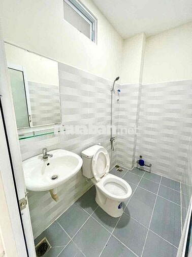 Cho thuê căn hộ Studio ban công rộng rãi tại Quận 4 – Nội thất đầy đủ