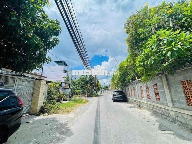 Cần bán lô đất mặt tiền đường Xóm Chiếu Vĩnh Ngọc tp Nha Trang Giá 2.7