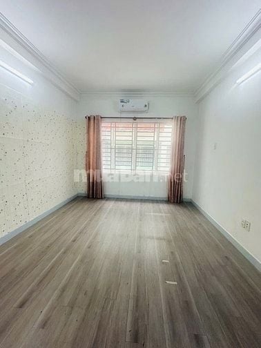 NG Ngọc Lộc thông qua Hẻm 666 3/2 , 5Tầng,3PN,Gần Tr Học,Chợ,Chung Cư 