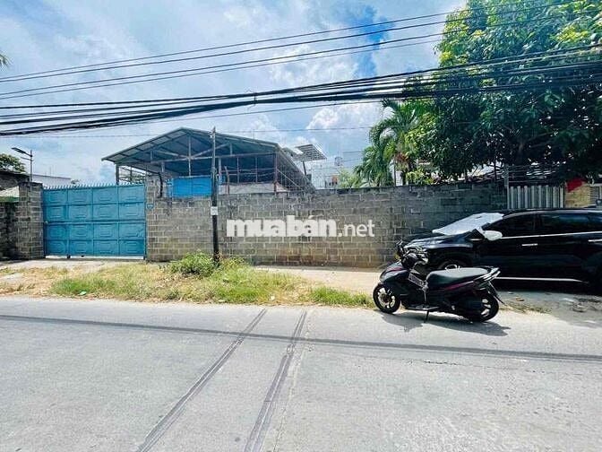 Cần bán lô đất mặt tiền đường Xóm Chiếu Vĩnh Ngọc tp Nha Trang Giá 2.7