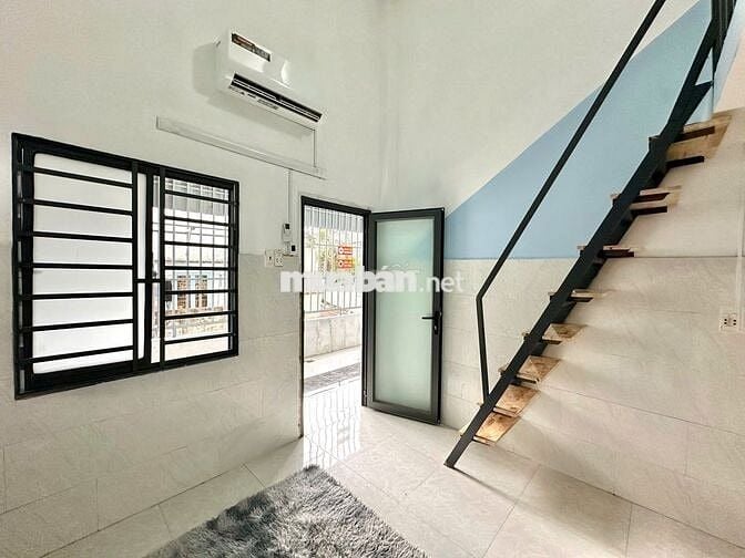TRỐNG LẠI 1 PHÒNG CÓ GÁC NỘI THẤT ĐẦY ĐỦ NGAY TÔ KÝ TIỆN CÁC TRƯỜNG ĐH