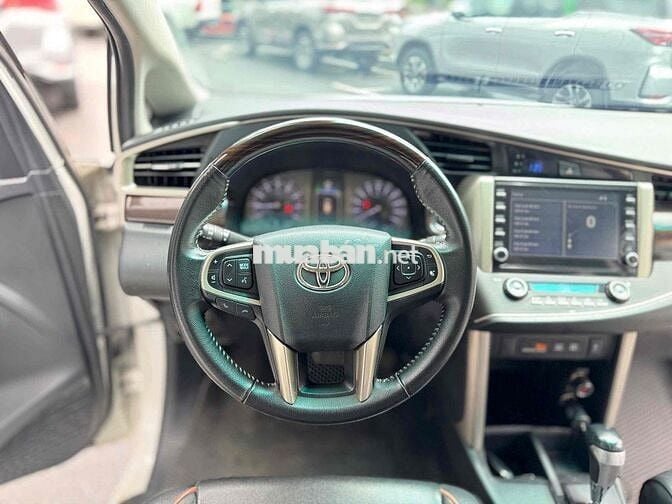 Toyota Innova 2022 G 2.0 AT - BH chính hãng