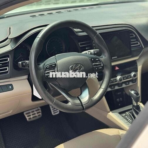 Hyundai Elantra 2021 2.0 AT - 7000 km
