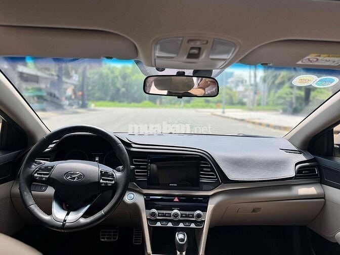 Hyundai Elantra 2021 2.0 AT - 7000 km