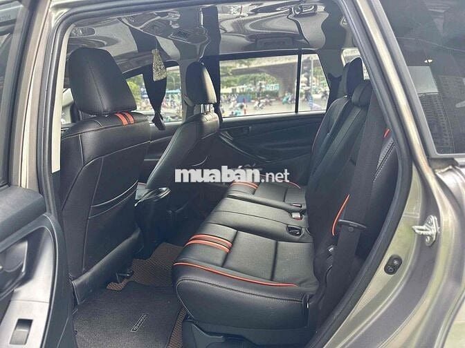 Toyota Innova 2020 2.0E - chuẩn 4.4v km siêu chất