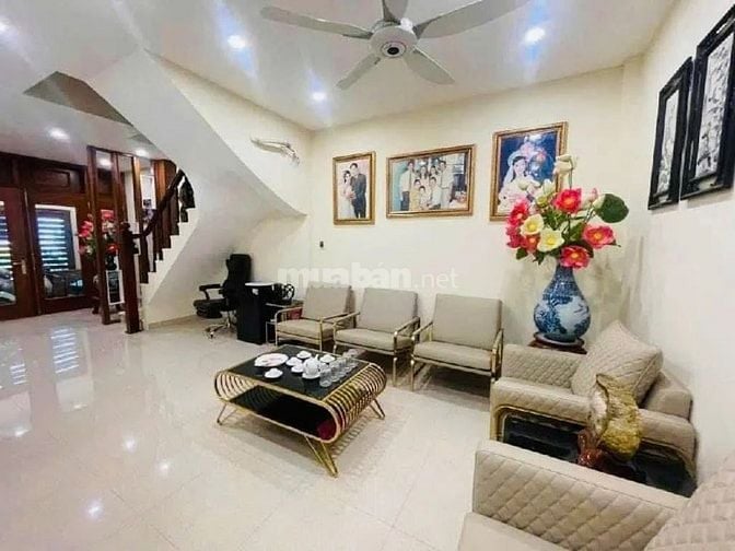 Bán nhà Nguyễn Khang, Lô Góc, 6 tầng, 69m, 5m mt, giá 25 tỷ