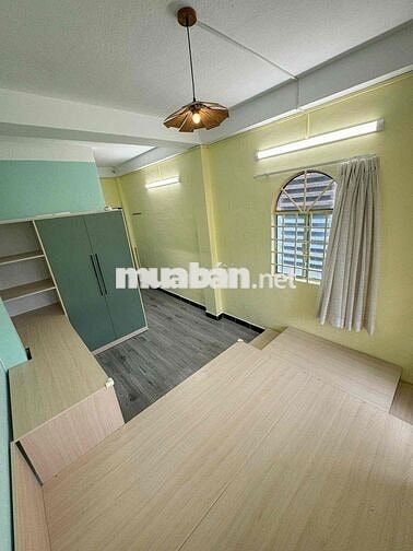Cho thuê phòng studio ban công siêu đẹp như hình q1