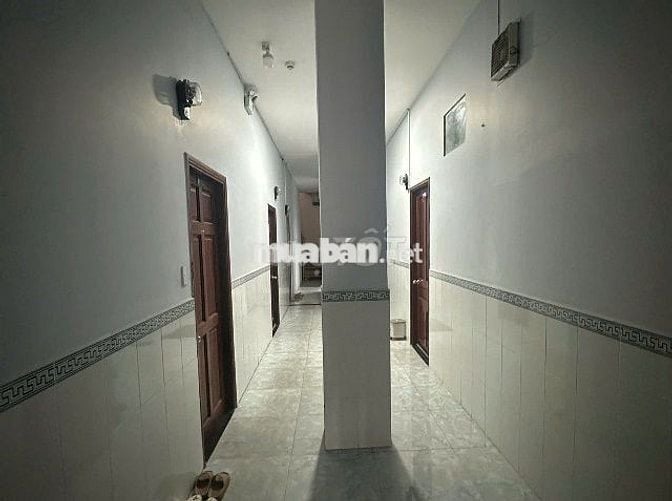 nhà bán hẻm xe hơi đường dương đức hiền DT 8,2x30 đúc 1 trệt 4 lầu