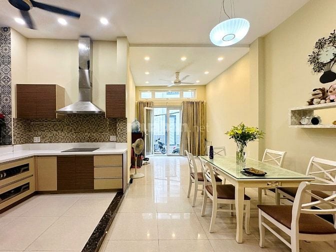 Nhà đẹp nguyên căn Bình Thạnh, P.21 cho thuê - 3 Tầng, Đủ đồ - 17.5TR