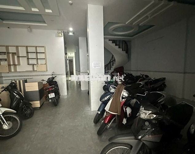 nhà bán hẻm xe hơi đường dương đức hiền DT 8,2x30 đúc 1 trệt 4 lầu