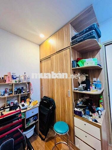 Cần bán Căn 3 Phòng ngủ có đủ nội thất. LH xem nhà !