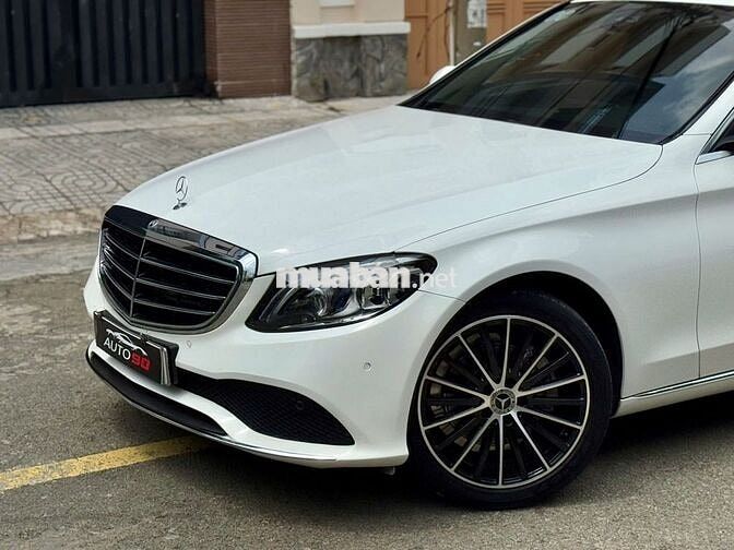 MERCEDES C200 EXCLUSIVE-2021- TRẢ TRƯỚC 300TR