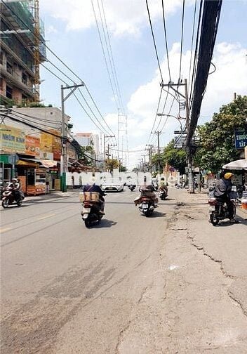 Mặt Tiền Âu Cơ 4,5m X 45m - Đoạn Gần Đại Học Văn Hiến.