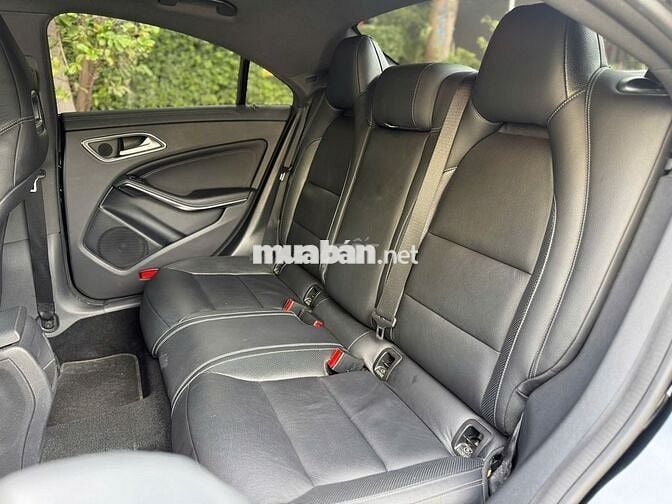 Mercedes Benz GLA Class 2014  - 12000 km