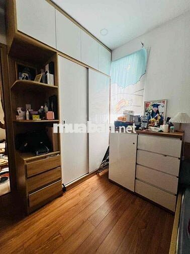 Cần bán Căn 3 Phòng ngủ có đủ nội thất. LH xem nhà !