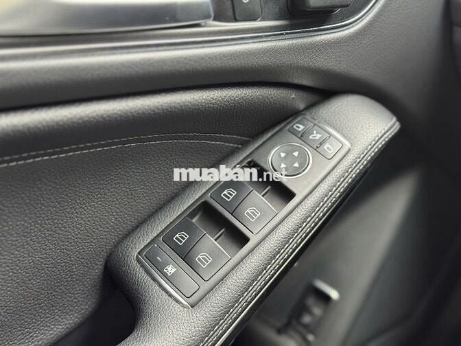 Mercedes Benz GLA Class 2014  - 12000 km