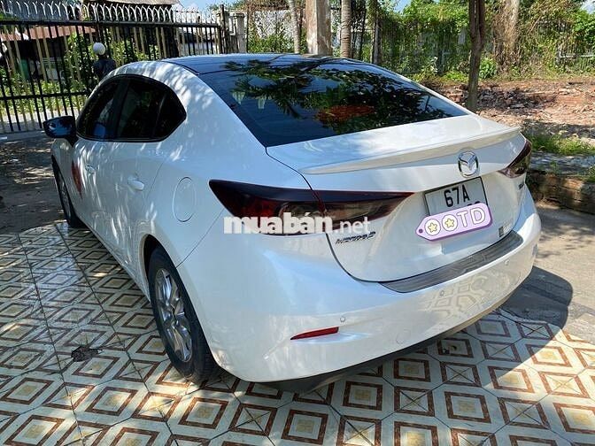 Mazda 3 2017 1.5 AT Sedan - 600000 km