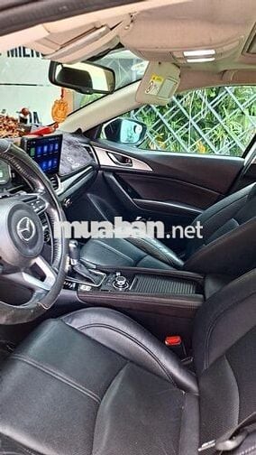 Mazda 3 2017 1.5 AT Sedan - 600000 km