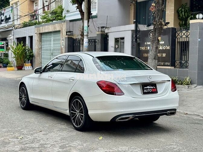 MERCEDES C200 EXCLUSIVE-2021- TRẢ TRƯỚC 300TR