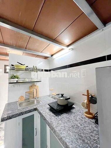 1 trệt 1 lửng ở được 4-5 bạn sinh viên siêu xịn