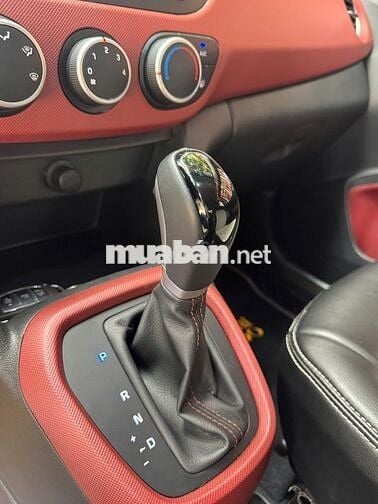 Hyundai Grand i10 2018 AT Hatchback - Số tự động