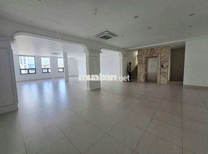 TOÀ NHÀ MỚI XÂY MT PHAN ĐÌNH PHÙNG - NGANG 9X18 SÀN SUÔT 4 TẦNG - 95TR