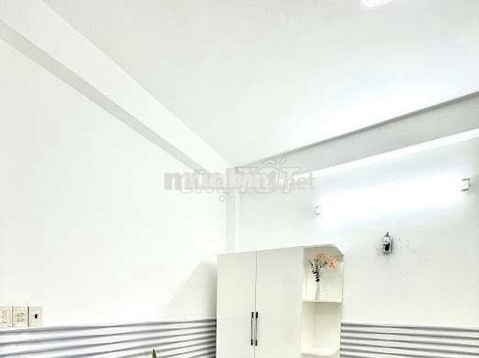 Siêu Hot Studio Balcon - Ngay CMT8 Quận 10 - Full Nội Thất - nhà mới