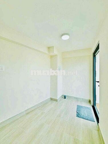 NHÀ MỚI FULL OPTION CAO CÂP SAU CĂN MẶT TIỀN,ĐƯỜNG 4,5m XE HƠI VÀO NHÀ