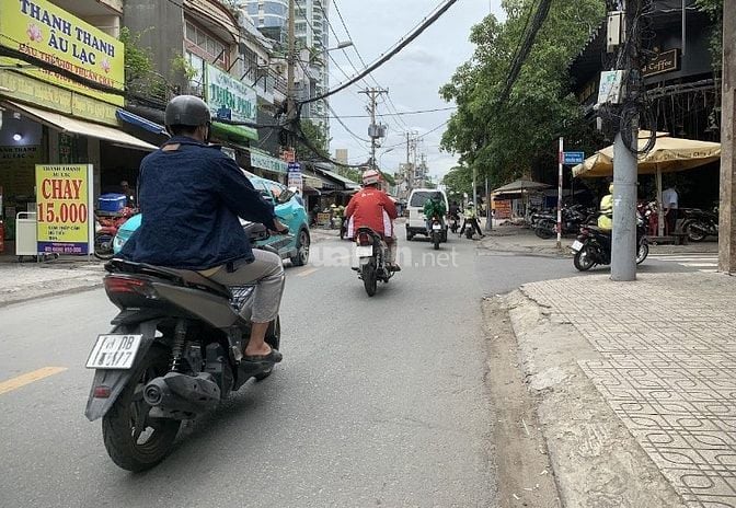 Nhà MT 42 Huỳnh Thiện Lộc 8.5x18m đúc 4 tầng vị trí kinh doanh đắc địa