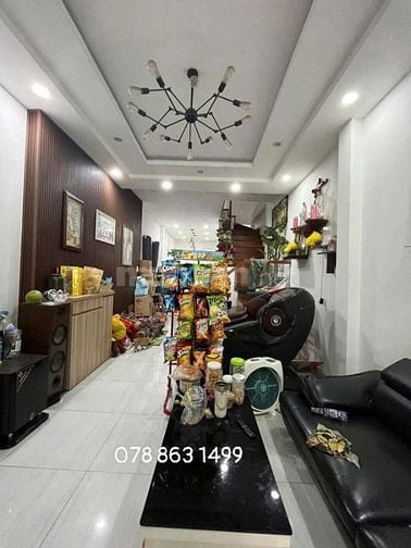 BÁN NHÀ MẶT TIỀN KD BÁN TẠP HÓA GIÁ 620TR GẦN CHỢ BÌNH CHÁNH 