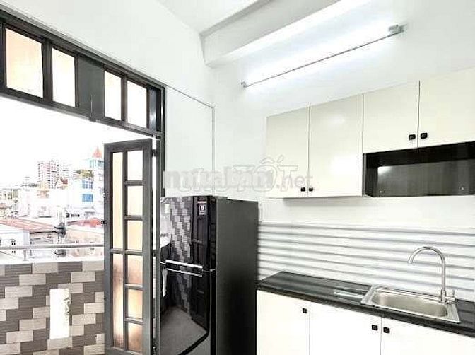 Siêu Hot Studio Balcon - Ngay CMT8 Quận 10 - Full Nội Thất - nhà mới