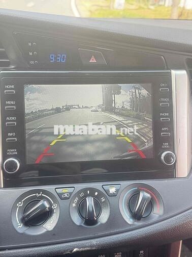 Toyota Innova 2018 2.0E - 10023 km